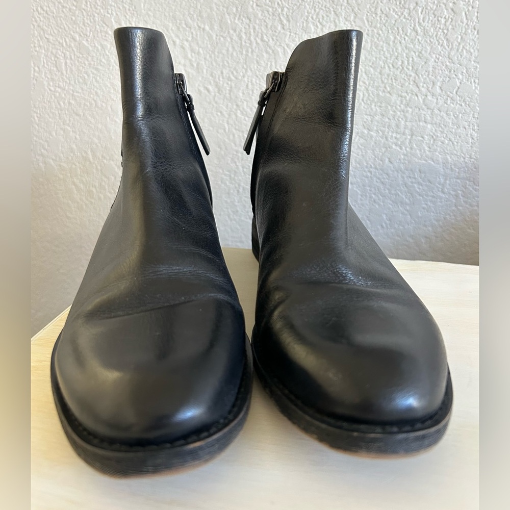 Franco Sarto Women’s Lara Leather flat ankle boot, women’s size 7.5. - Picture 4 of 13